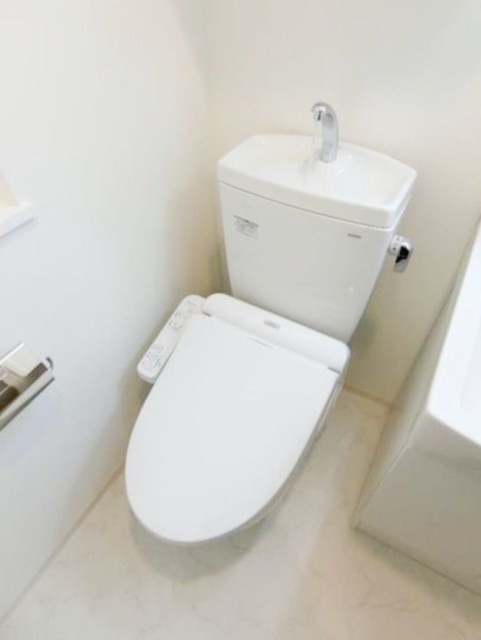 トイレ　別部屋同仕様タイプ