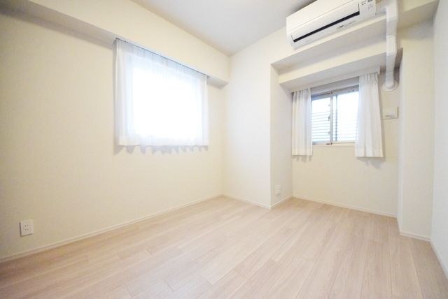 その他部屋・スペース　★★木目調の落ち着きのあるフローリング★★