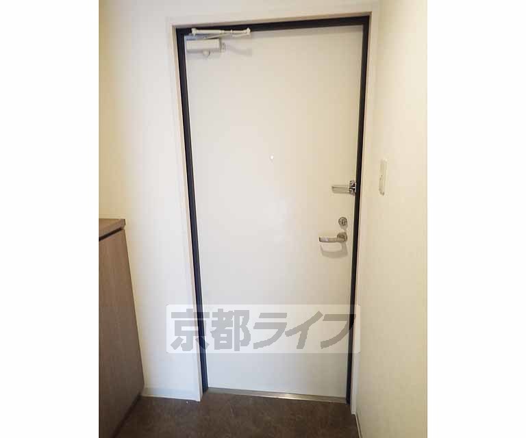 その他設備　しっかりとしたドアです。