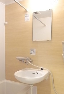 洗面設備　コンパクトで使いやすい洗面所