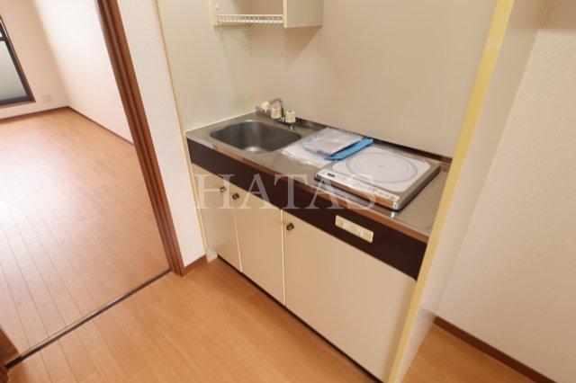 キッチン　同物件別部屋です