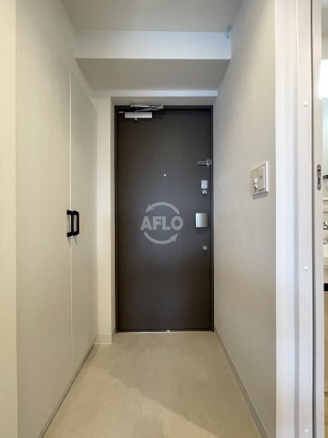 玄関　Louis Residence 弁天町　玄関