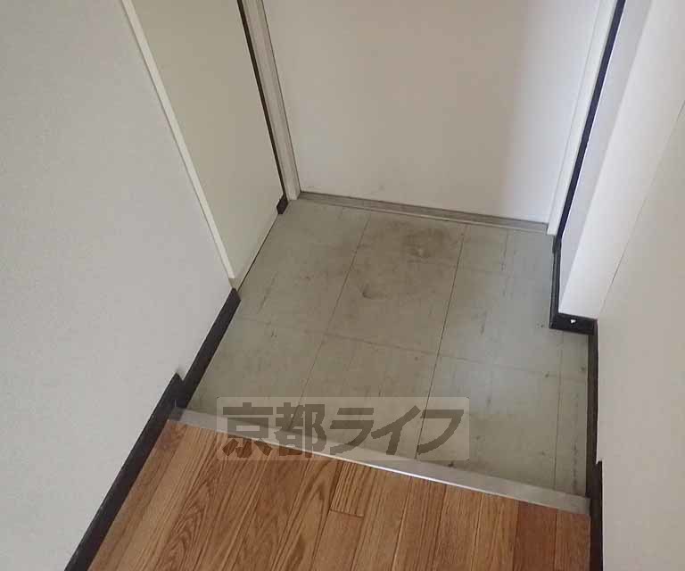 玄関　すっきりとした玄関です。