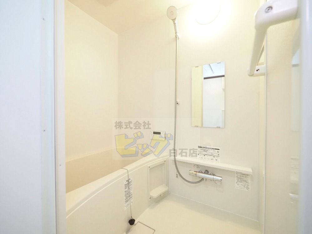 バス・シャワールーム　人気の設備・追焚機能付きのお風呂です♪