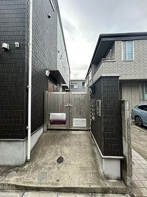 エントランス　ゆとりのあるエントランスです