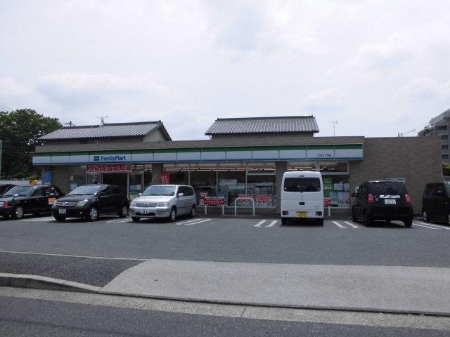 コンビニ　ファミリーマート 大杉三丁目店（コンビニ）まで341m