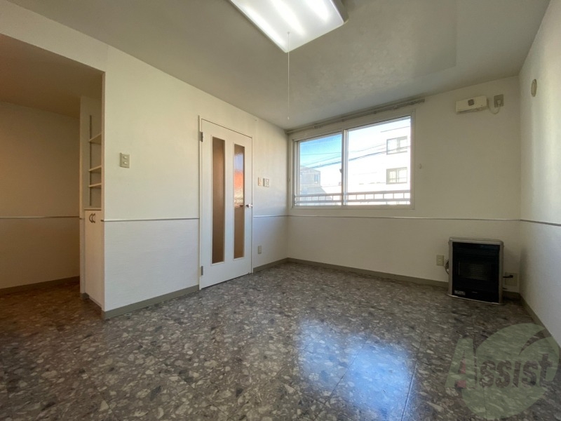 居室・リビング　広くてきれいなリビングです！快適に過ごせそうですね。