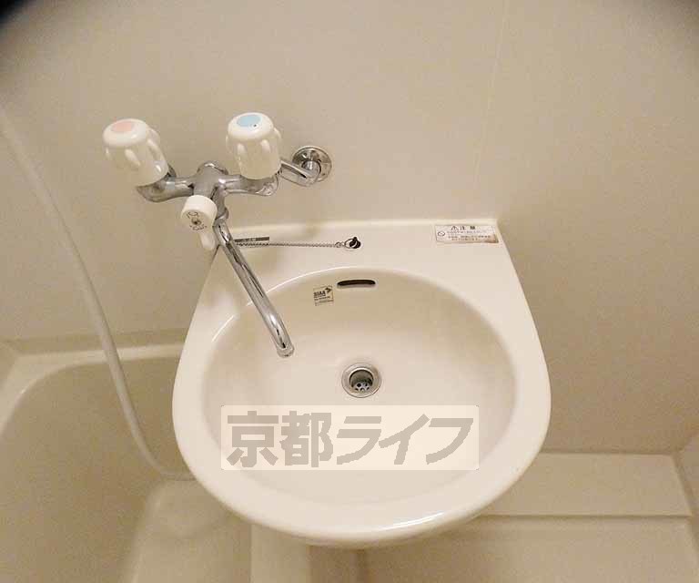 洗面設備　歯磨きはこちらで