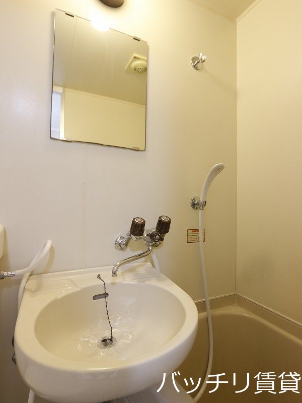 洗面設備　別号室の画像。現況優先