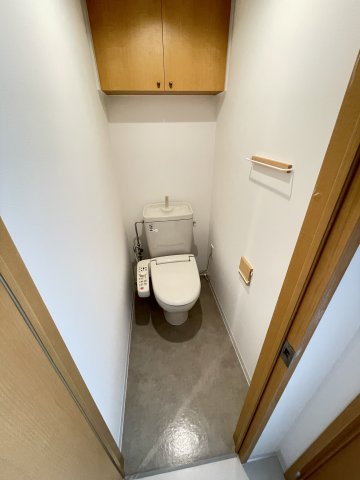 トイレ　ウォシュレット付きのトイレです♪