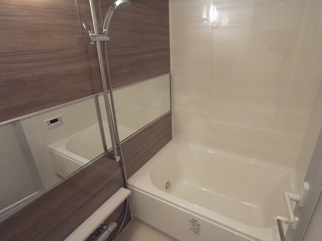 バス・シャワールーム　バスルーム