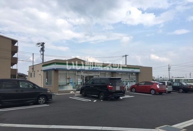 コンビニ　ファミリーマート 本巣天神前店（コンビニ）まで661m