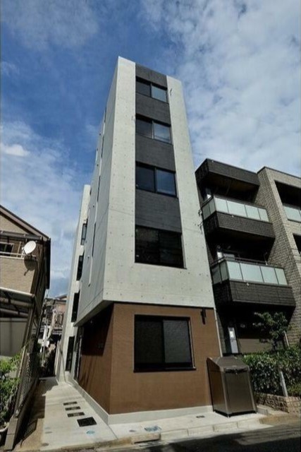 建物外観　５階建ての賃貸マンション