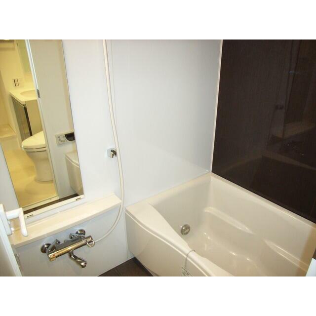 バス・シャワールーム　A2タイプ2009年3月撮影 同タイプ1404号室の写真です