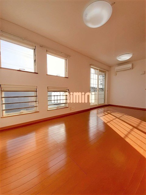 居室・リビング　リビング