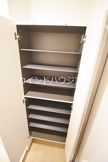 収納　シューズBOX