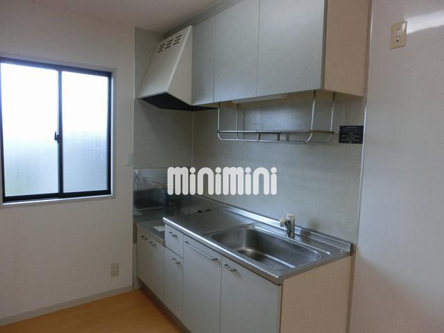 キッチン　キッチンの近くに窓があるのもいいですね