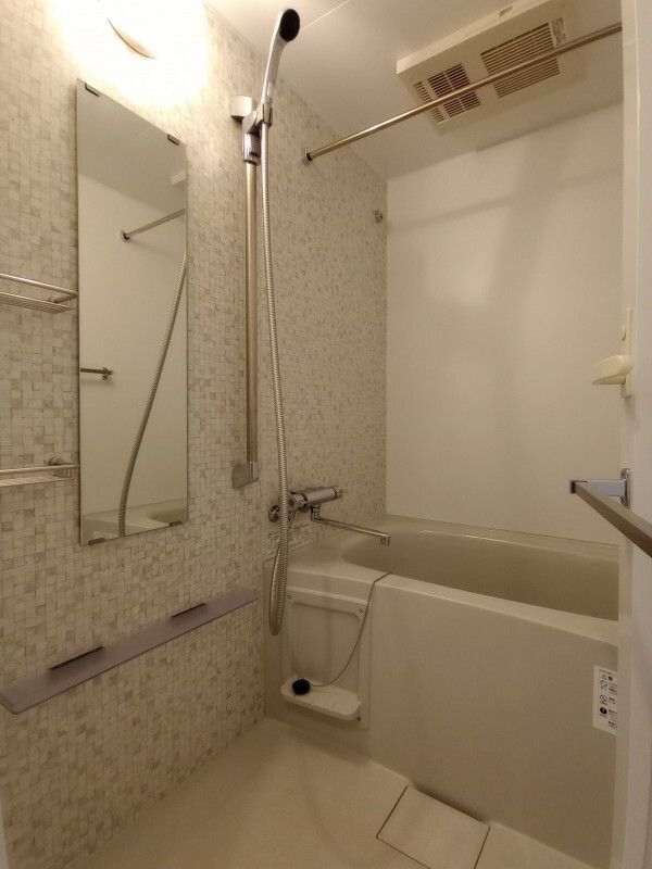 バス・シャワールーム　☆ゆっくりくつろげるお風呂☆