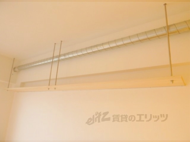 収納　収納棚が付いて、収納力アップ