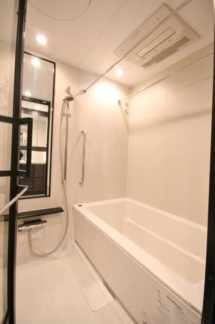 バス・シャワールーム　バスルーム