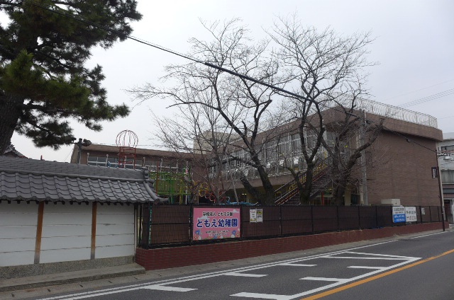 幼稚園・保育園　ともえ幼稚園（幼稚園・保育園）まで465m