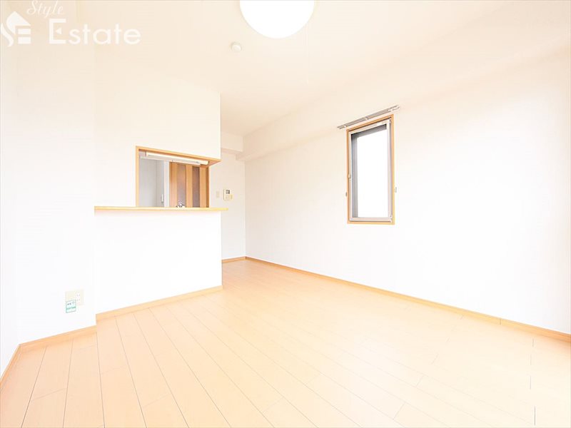 居室・リビング　内装