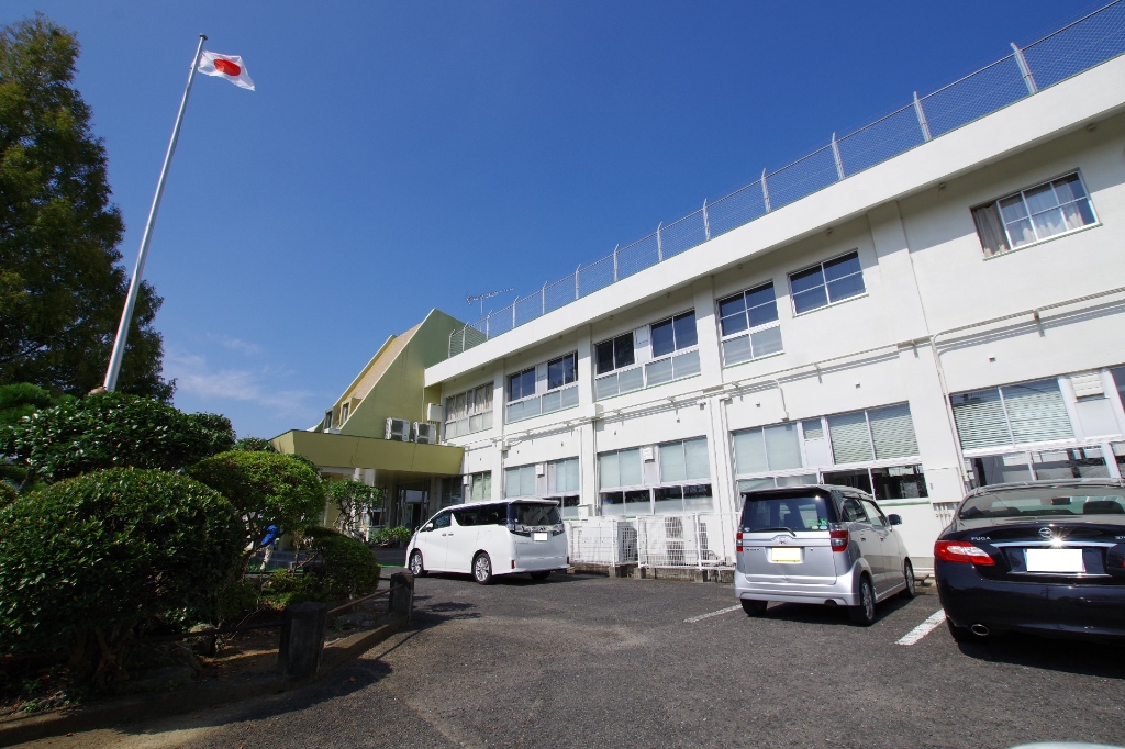 小学校　小竹町立小竹南小学校（小学校）まで1630m