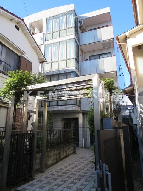 エントランス　毎日通るエントランスはこのようになっています