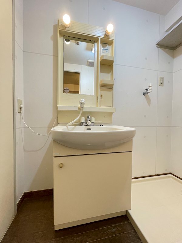 洗面設備　401号室参考写真