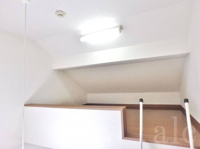 収納　寝室や居室としても。