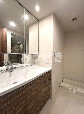 洗面設備　※同仕様参考写真