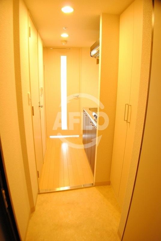 玄関　エステムプラザ難波WESTIIプレディア　玄関スペース