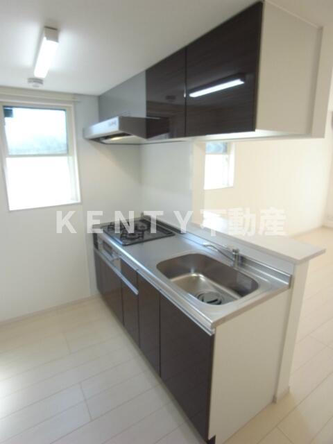 キッチン　コンパクトなキッチンで掃除もラクラク