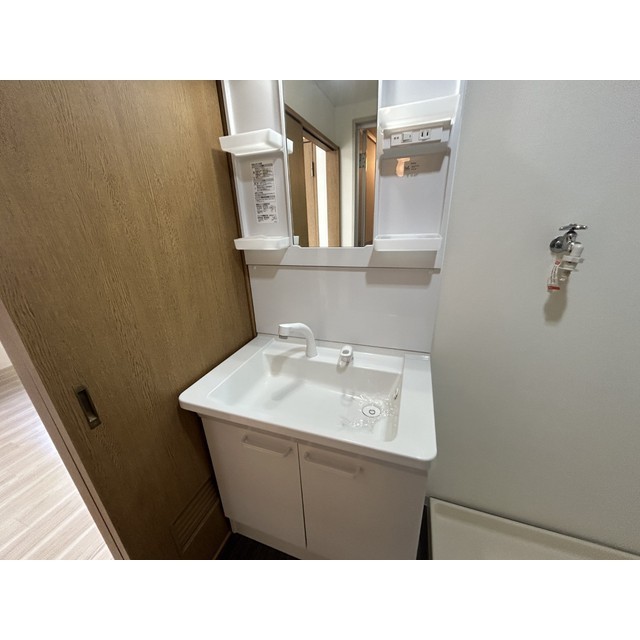 洗面設備　広い洗面スペース