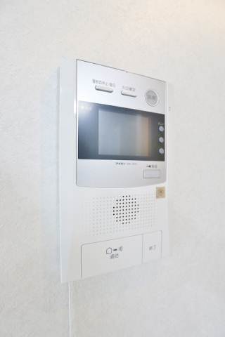 セキュリティ　来客はこちらのモニターで確認できます