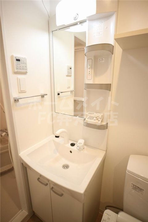 洗面設備　便利な独立洗面所です