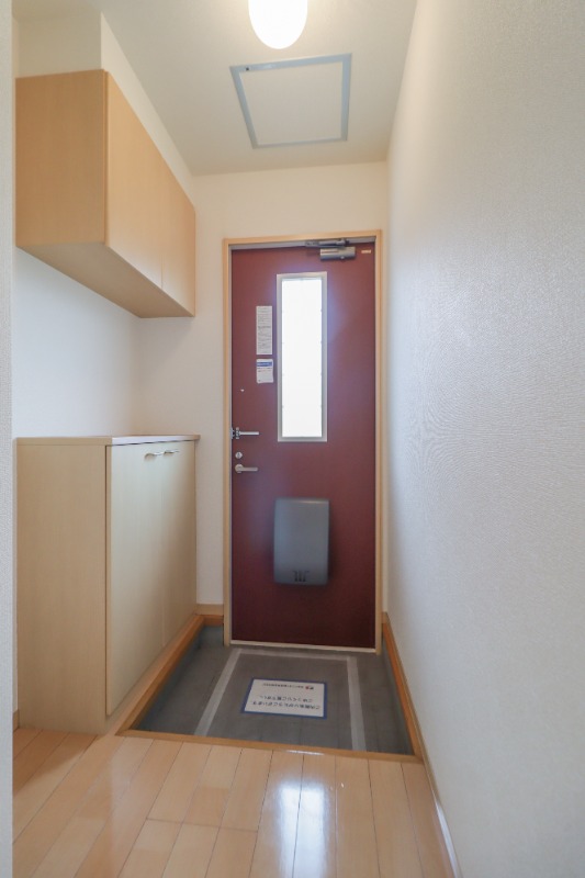 玄関　図面と現状に相違がある場合には現状を優先