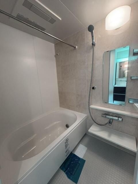 バス・シャワールーム　ゆったり過ごせるお風呂です