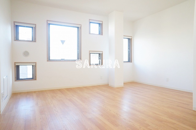 居室・リビング　開放感のある室内♪