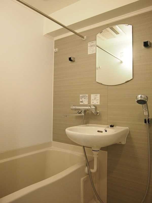 バス・シャワールーム　（別タイプ参考写真ルーブル豊島千川　豊島区高松３