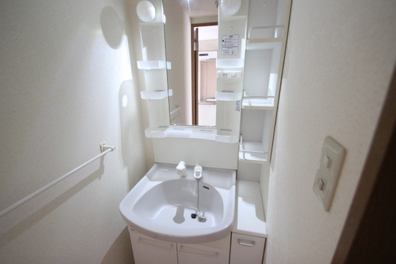 洗面設備　※別部屋の写真です