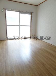 居室・リビング　こちらの居間で趣味の時間をお楽しみください