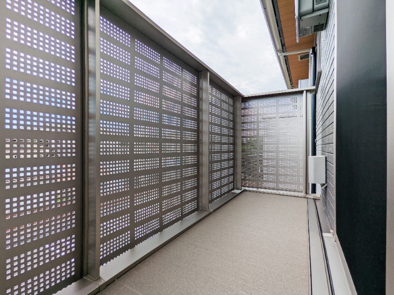 バルコニー　図面と現状に相違がある場合には現状を優先