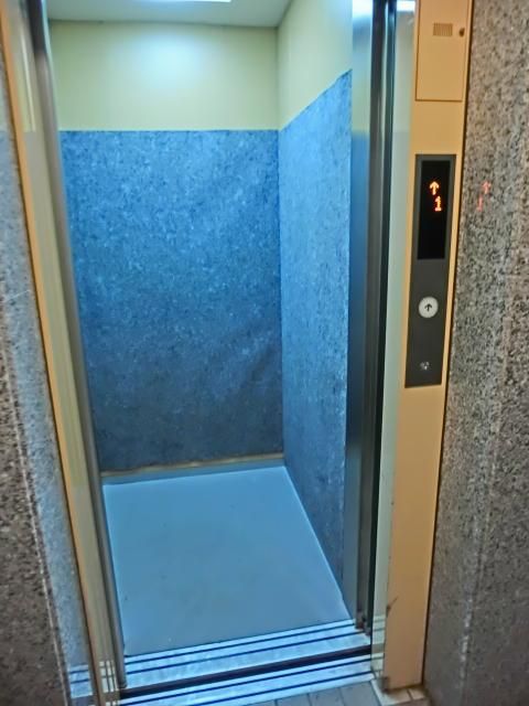 その他　エレベーター