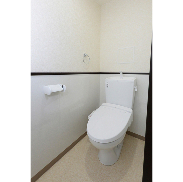 トイレ　※写真は４０１号室です。