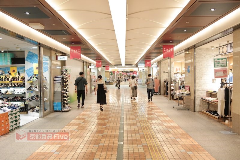 ショッピングセンター　ゼスト御池（ショッピングセンター）まで500m