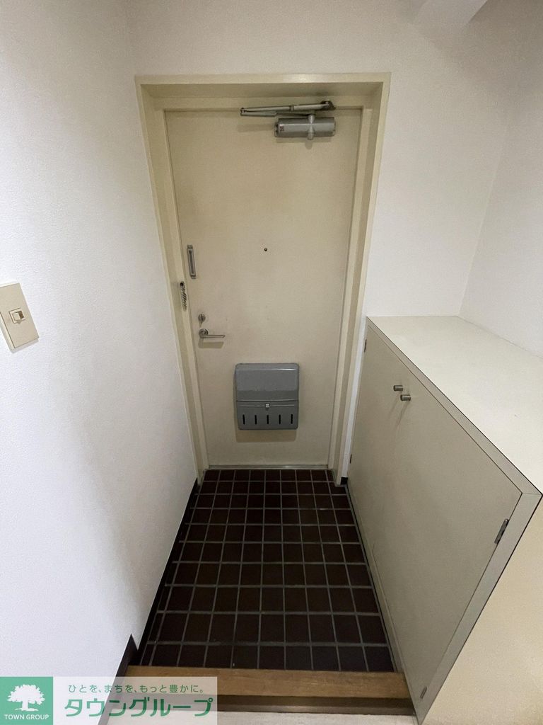 玄関　キッチン