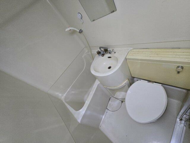 バス・シャワールーム　?