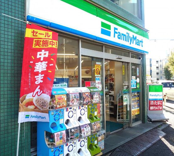 コンビニ　ファミリーマート高円寺梅里店（コンビニ）まで199m