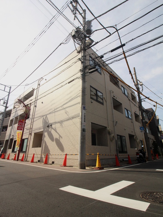 建物外観　建築中